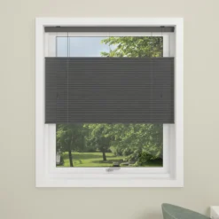 Debel plisségardin touch split lysdempende grå 110x160