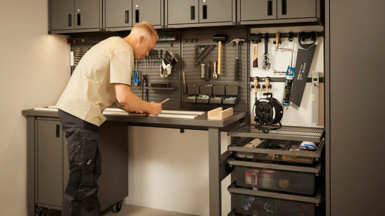 Elfa garage+ høy grunn box matt grå
