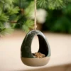 Grouw fuglemater i keramikk