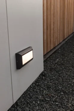 Lutec architectural helena vegghengt lampe ip54 mørk grå