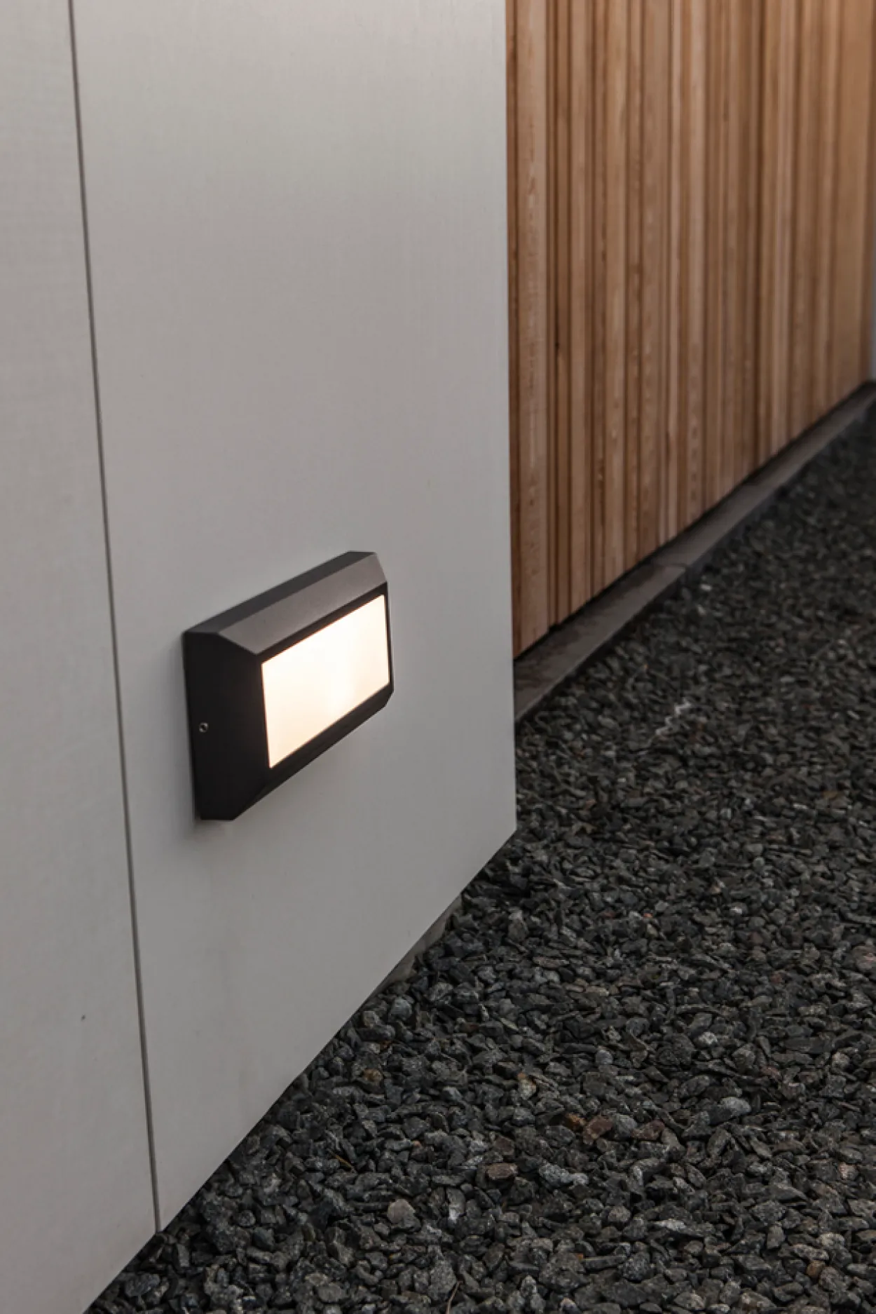 Lutec architectural helena vegghengt lampe ip54 mørk grå