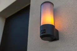 Lutec architectural hero vegghengt lampe m/ sensor mørk grå