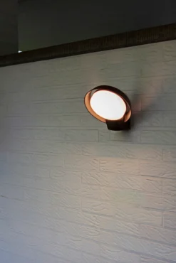 Lutec architectural polo vegghengt lampe mørk grå