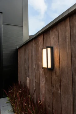 Lutec architectural qubo vegghengt lampe 110mm mørk grå
