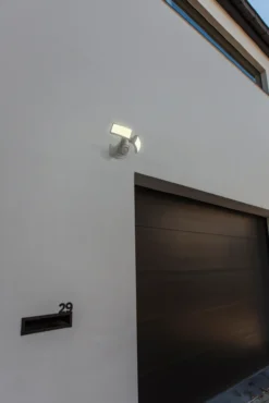 Lutec security arc dobbel vegglampe satin hvit