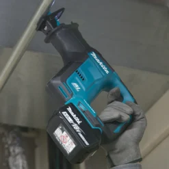 Makita bajonettsag 18v djr188z