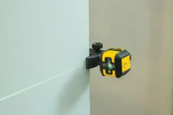 Stanley cubix krysslinjelaser grønn med stativ og veske
