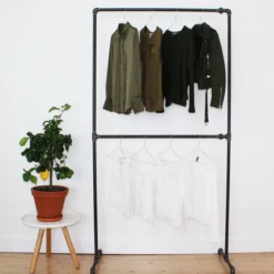 Tribeca frittstående klesstativ 210x63 sort